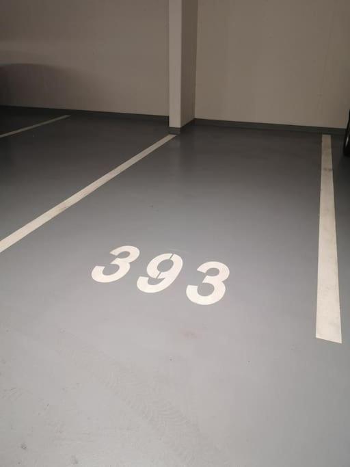 M&M1 Studio Apartment Near Center With Free Parking - Ac 코시체 외부 사진